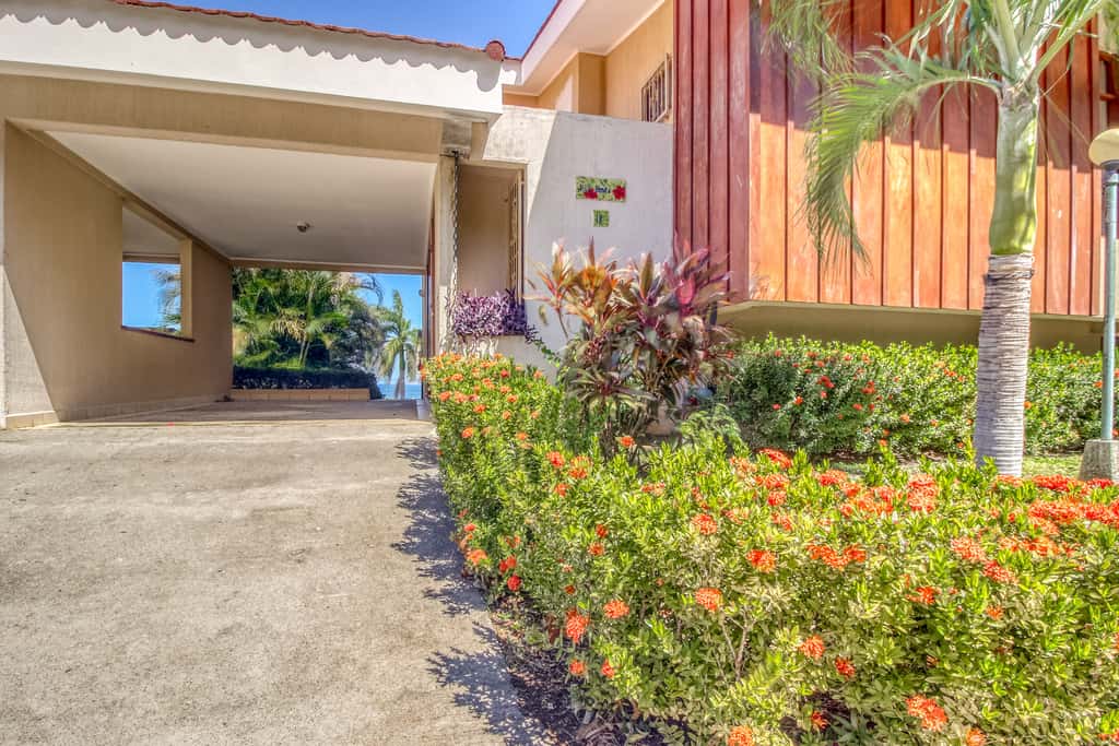 Bahia Pez Vela Resort: Ocean-View Condo