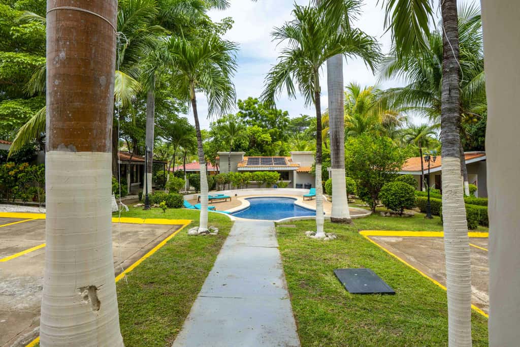 Ground-Floor Studio w/ Pool Access, Walk to Beach!