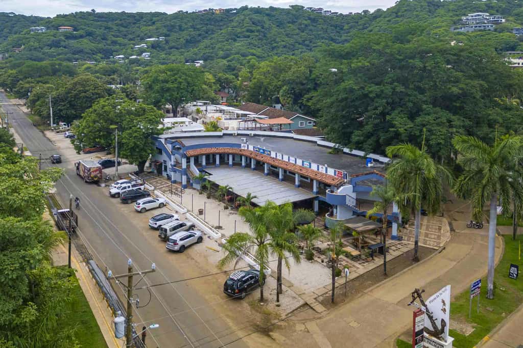 Ground-Floor Studio w/ Pool Access, Walk to Beach!