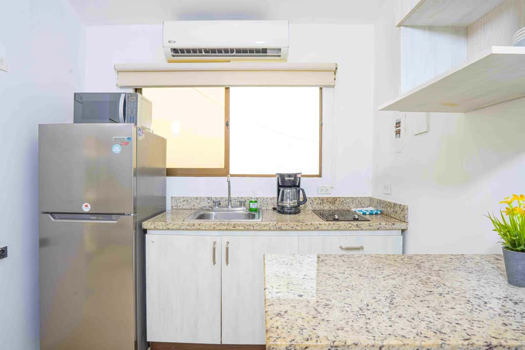 Ground-Floor Studio w/ Pool Access, Walk to Beach!