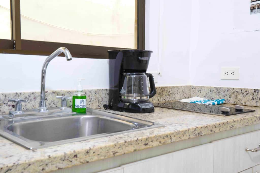 Ground-Floor Studio w/ Pool Access, Walk to Beach!