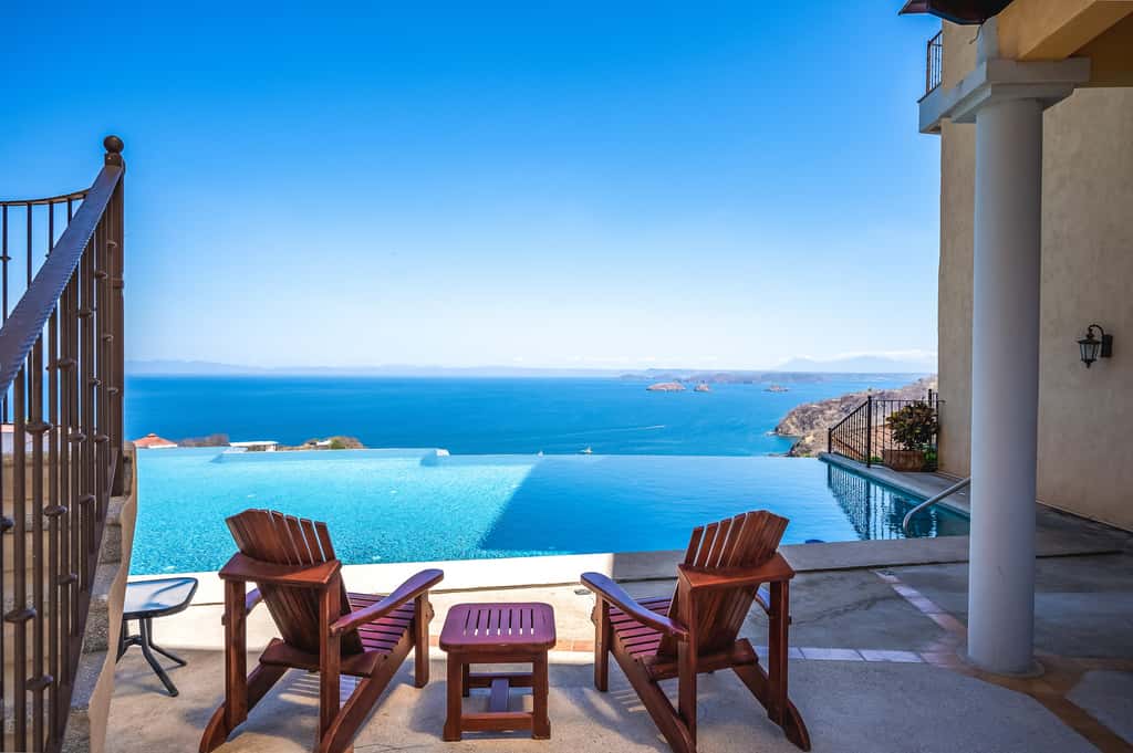 Relaxing 3BR Ocean-View Condo | 2 Balconies