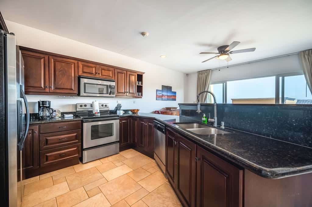 Relaxing 3BR Ocean-View Condo | 2 Balconies