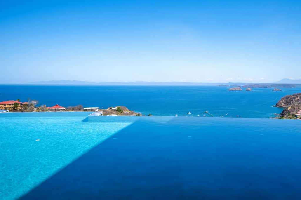 Relaxing 3BR Ocean-View Condo | 2 Balconies