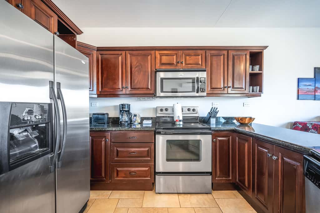 Relaxing 3BR Ocean-View Condo | 2 Balconies