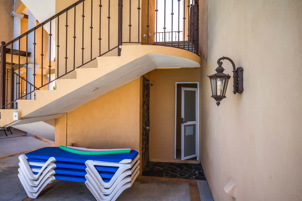 Relaxing 3BR Ocean-View Condo | 2 Balconies