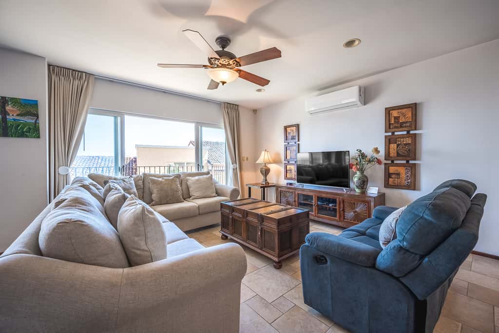 Relaxing 3BR Ocean-View Condo | 2 Balconies