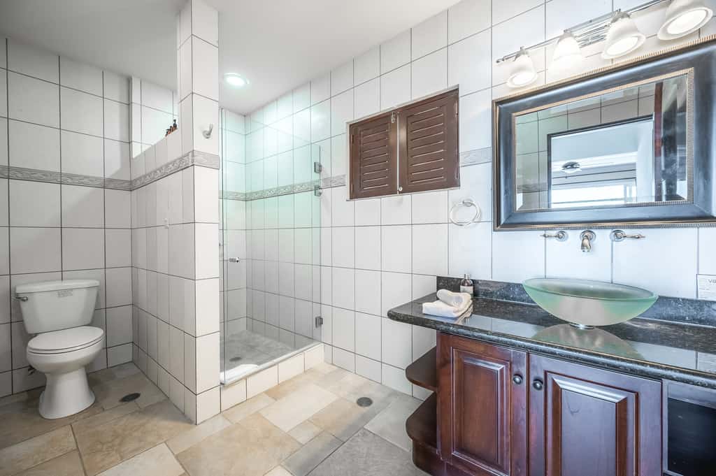 Relaxing 3BR Ocean-View Condo | 2 Balconies