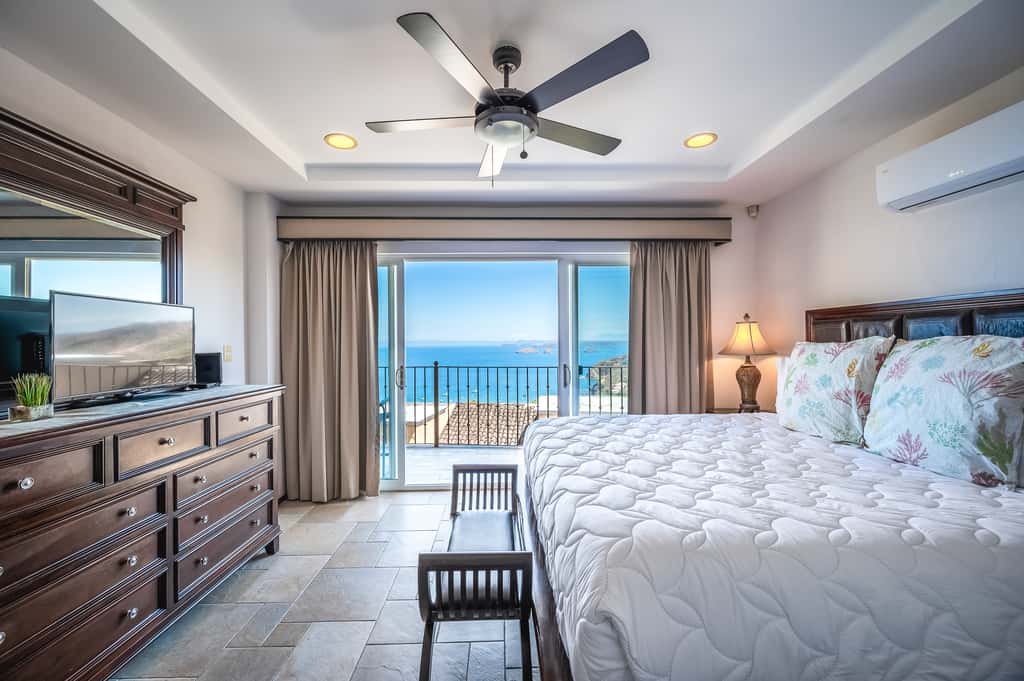 Relaxing 3BR Ocean-View Condo | 2 Balconies