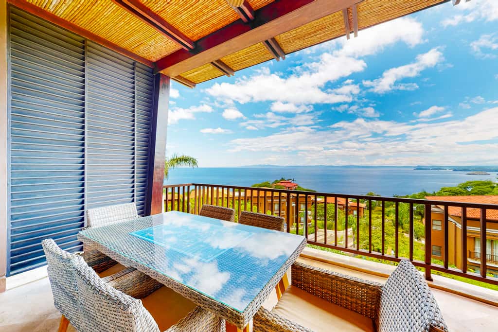 Ocean-View Ocotal Villa, Balcony & Pool
