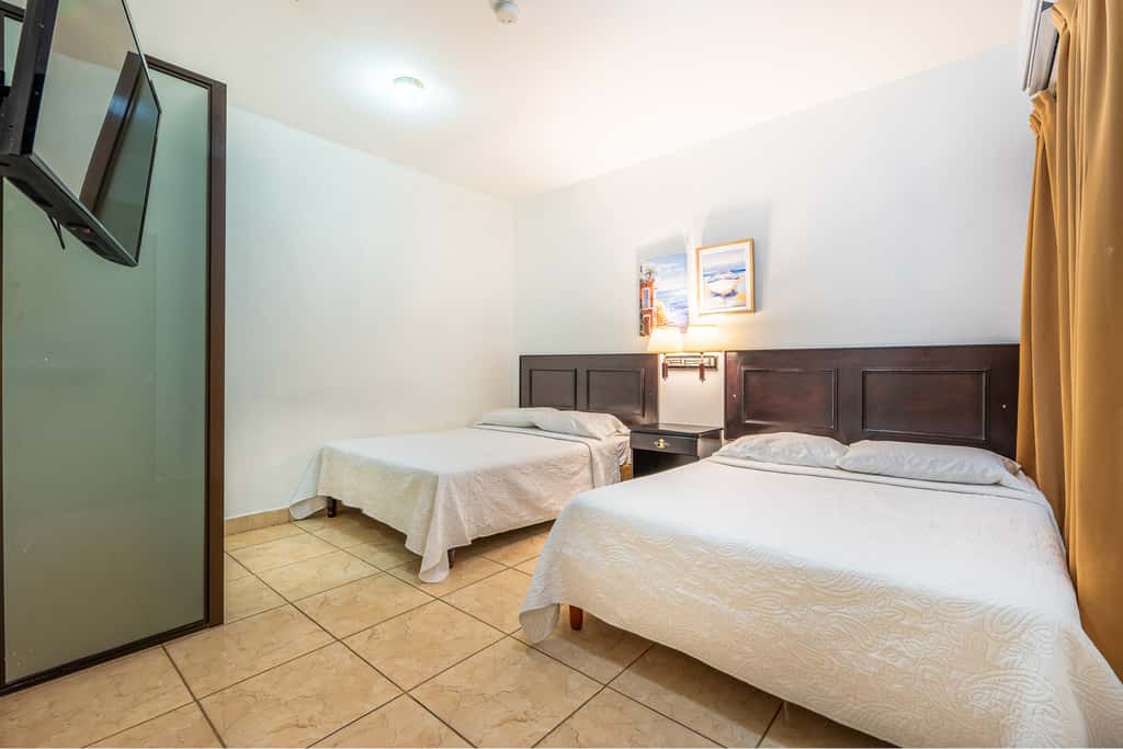Playas del Coco Condo w/ Pool: Near Beach!