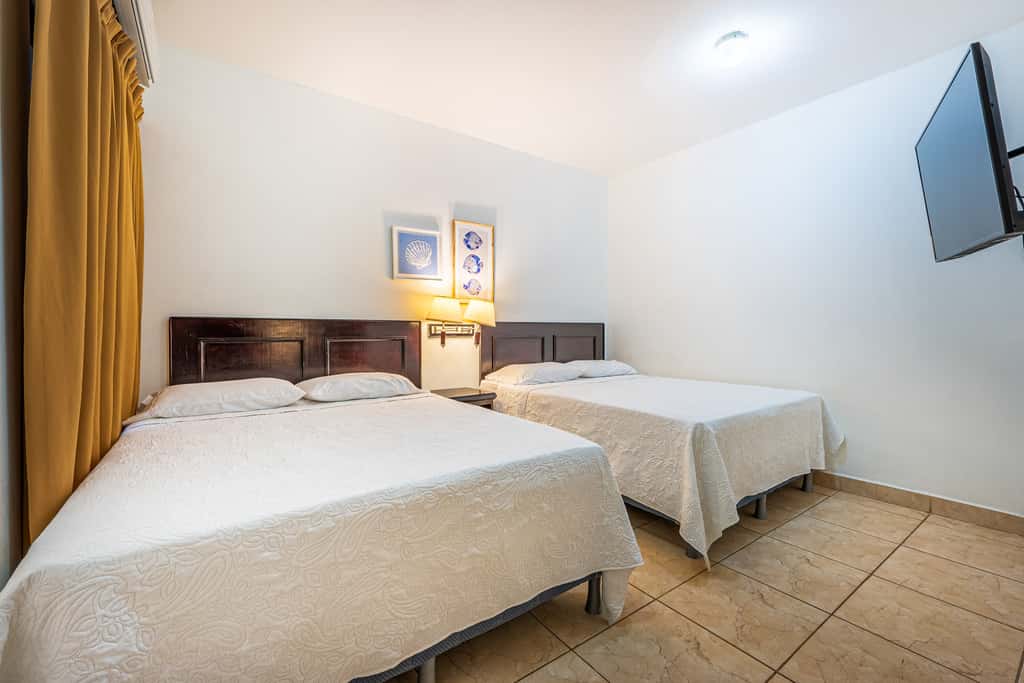 Playas del Coco Condo w/ Pool: Near Beach!