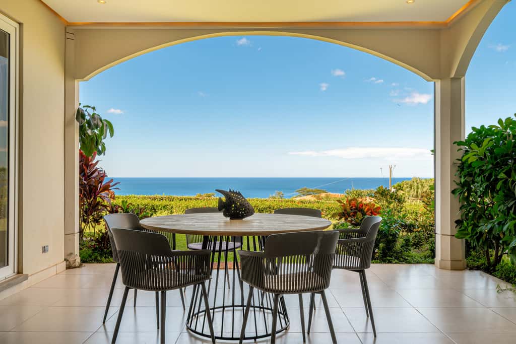 Tamarindo Ocean-View Condo, Shared Infinity Pool