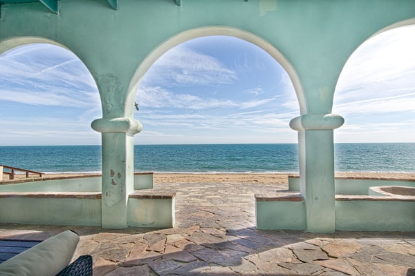 Sabor a la Vida Storybook Oceanfront Home @ Las Conchas