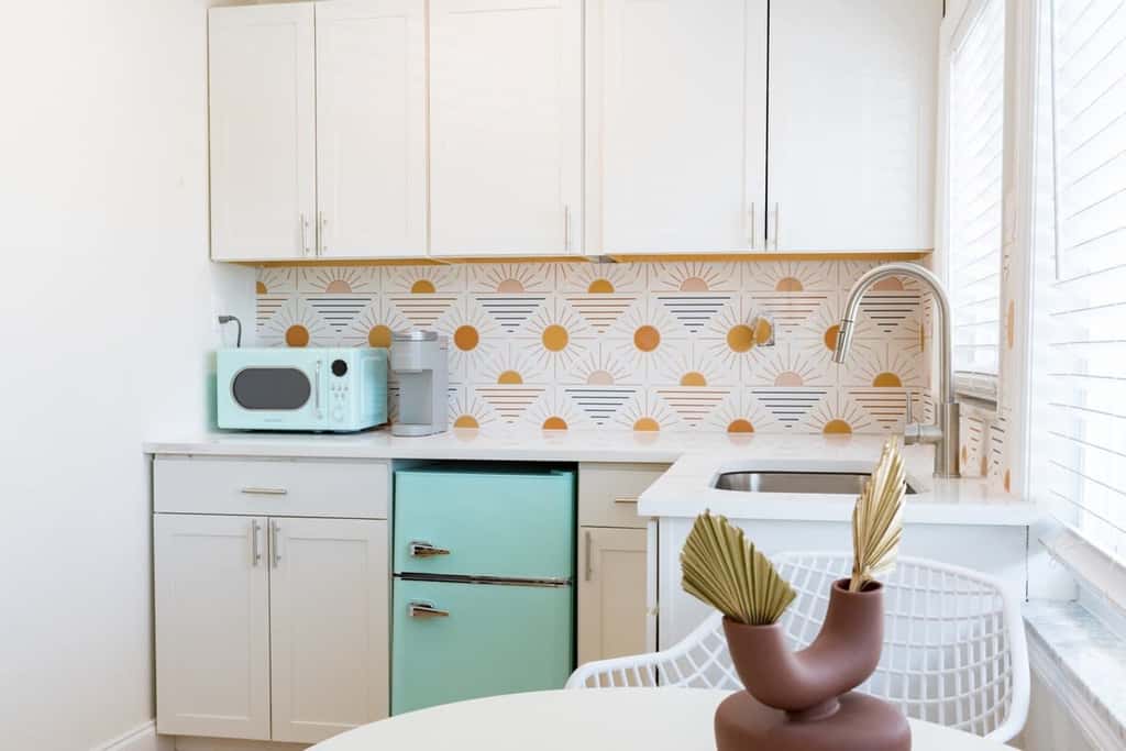 THE JUNI - Studio Steps From Beach & Downtown