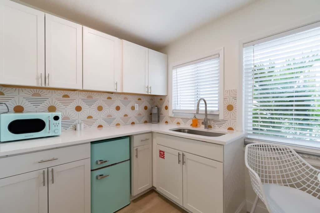 THE JUNI - Studio Steps From Beach & Downtown