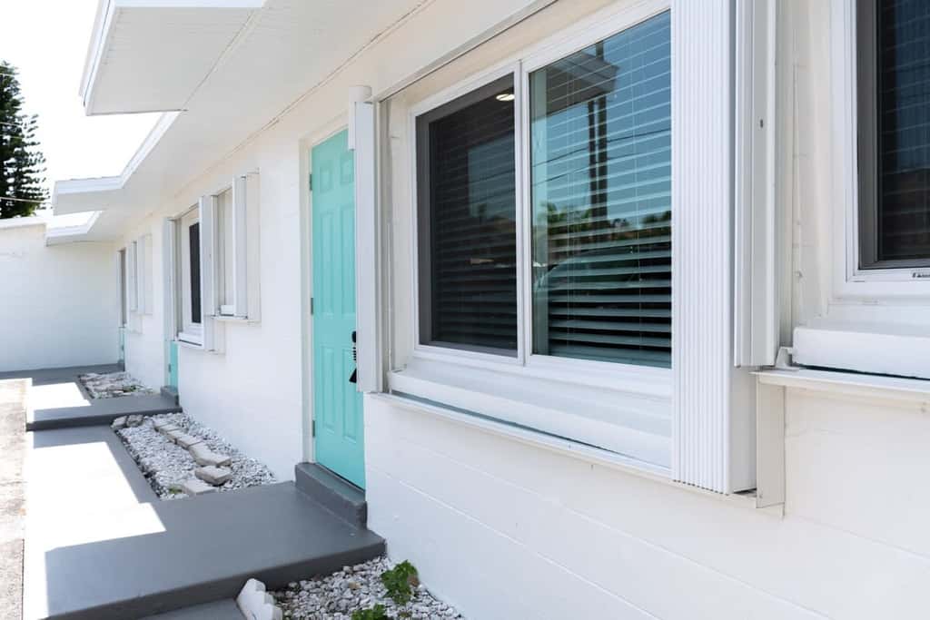 THE JUNI - Studio Steps From Beach & Downtown