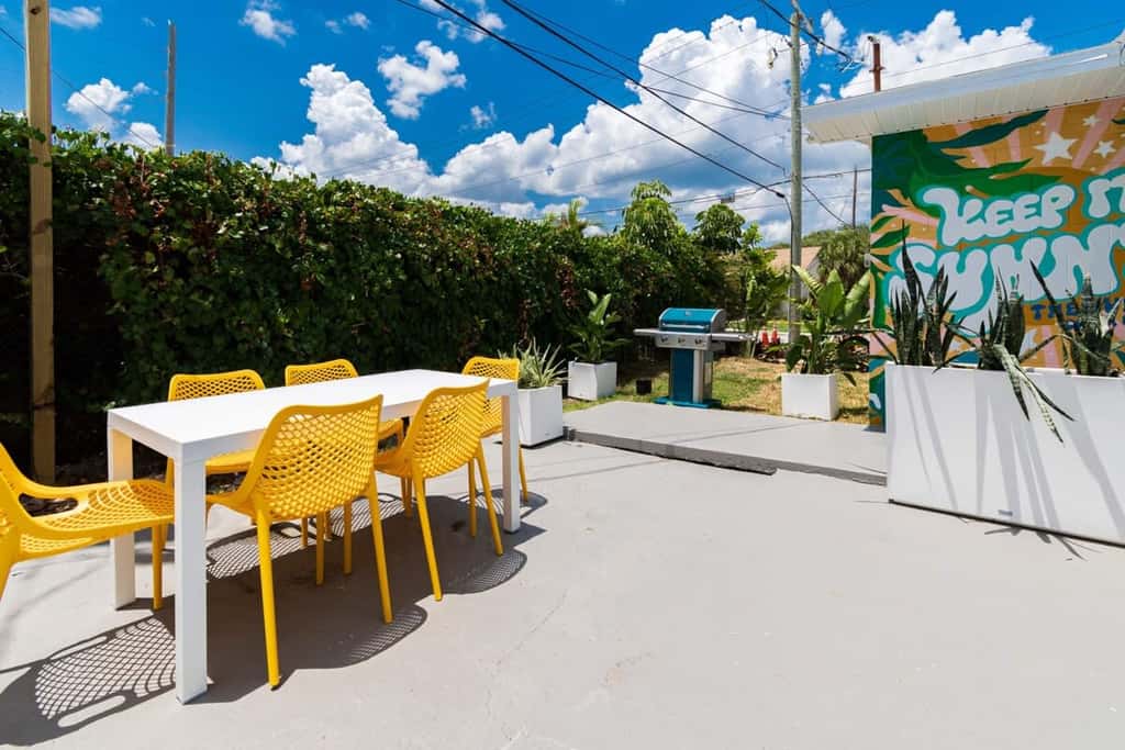 THE JUNI - Studio Steps From Beach & Downtown