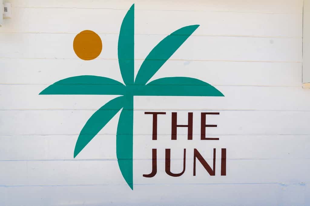 THE JUNI - Studio Steps From Beach & Downtown