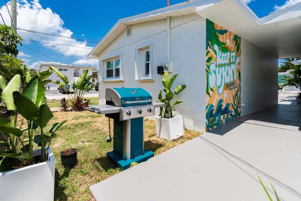 THE JUNI - Studio Steps From Beach & Downtown