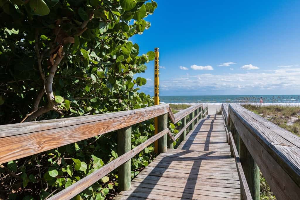 THE JUNI - Studio Steps From Beach & Downtown