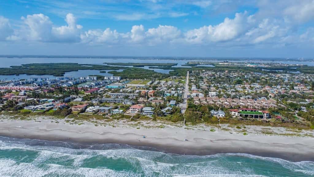 THE JUNI - Studio Steps From Beach & Downtown