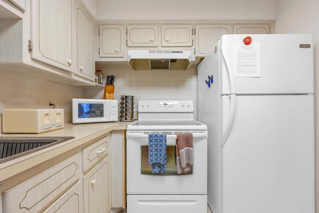 Steps to the Beach – Cozy 2-Bedroom Condo