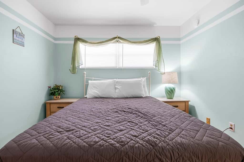 Steps to the Beach – Cozy 2-Bedroom Condo