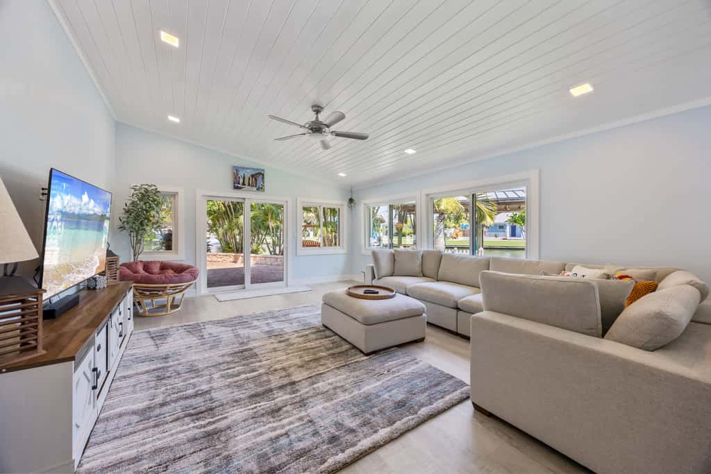 4BR/2.5BA Waterfront Oasis w/ Pool & Dock