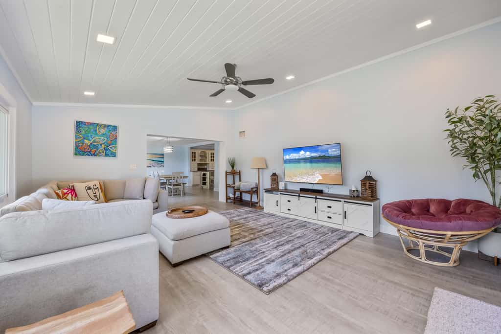 4BR/2.5BA Waterfront Oasis w/ Pool & Dock