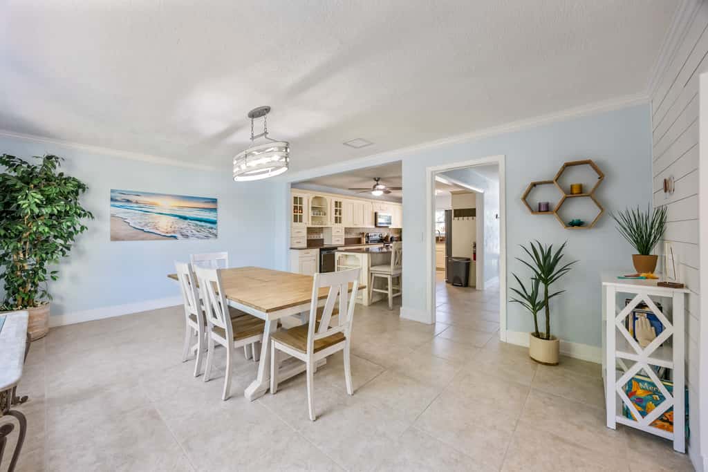 4BR/2.5BA Waterfront Oasis w/ Pool & Dock