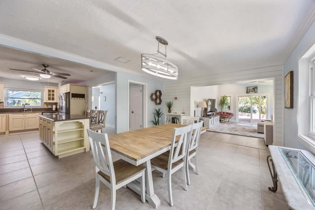 4BR/2.5BA Waterfront Oasis w/ Pool & Dock