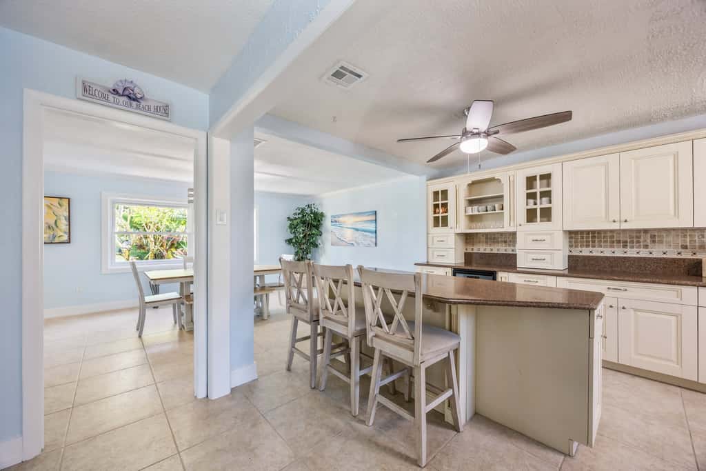 4BR/2.5BA Waterfront Oasis w/ Pool & Dock