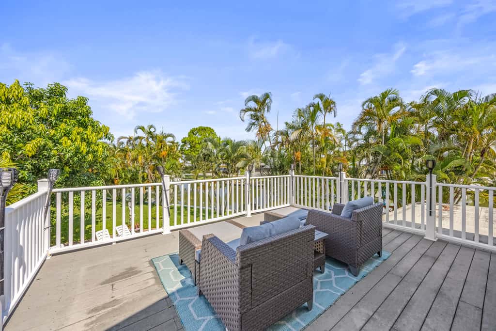 4BR/2.5BA Waterfront Oasis w/ Pool & Dock