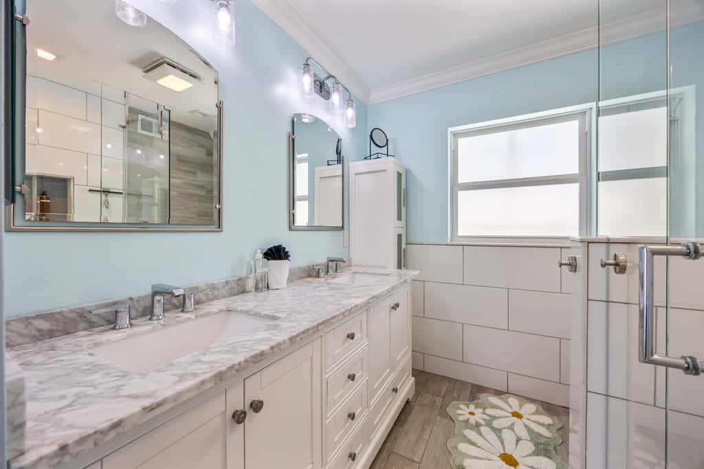 4BR/2.5BA Waterfront Oasis w/ Pool & Dock