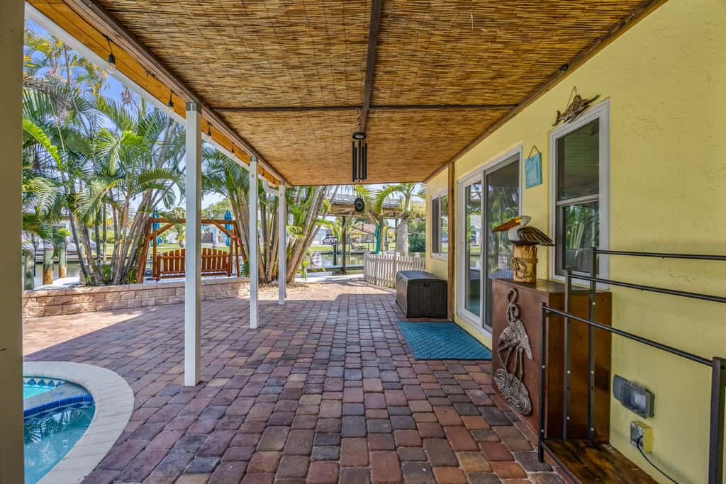 4BR/2.5BA Waterfront Oasis w/ Pool & Dock