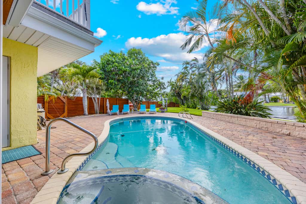 4BR/2.5BA Waterfront Oasis w/ Pool & Dock