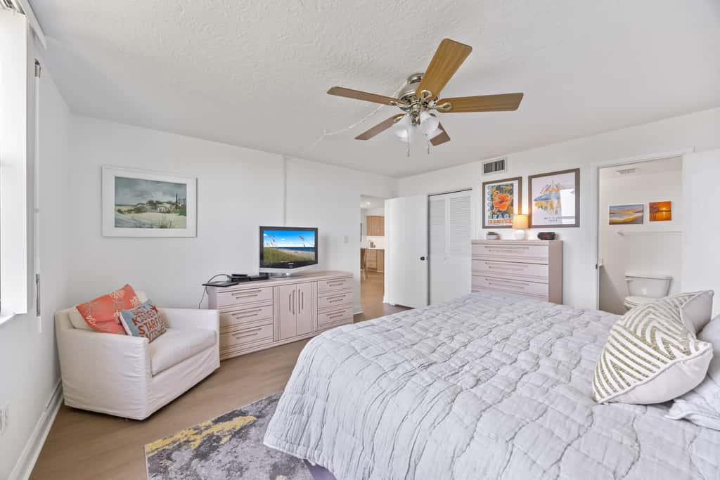 Beachside 2BR Condo | Pool + Walk to Beach
