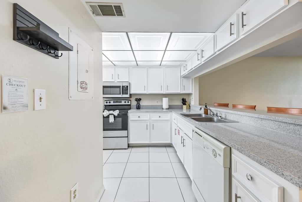 Breezy Cocoa Beach 2BR Condo | 4-min walk to Beach