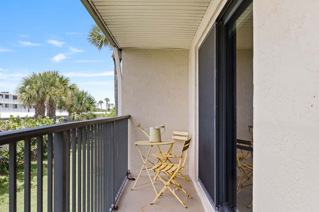 Breezy Cocoa Beach 2BR Condo | 4-min walk to Beach