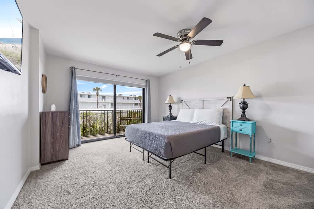 Breezy Cocoa Beach 2BR Condo | 4-min walk to Beach