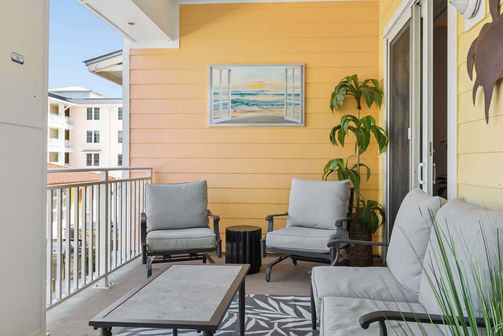 Sojourn 3BD2BA with Balcony, 3 Pools, Beach Access