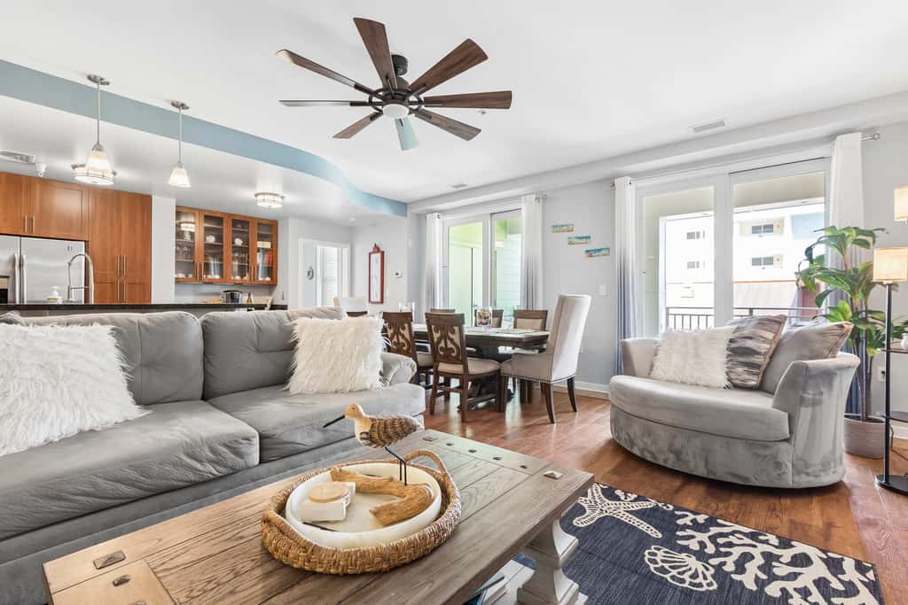 Sojourn 3BD2BA with Balcony, 3 Pools, Beach Access