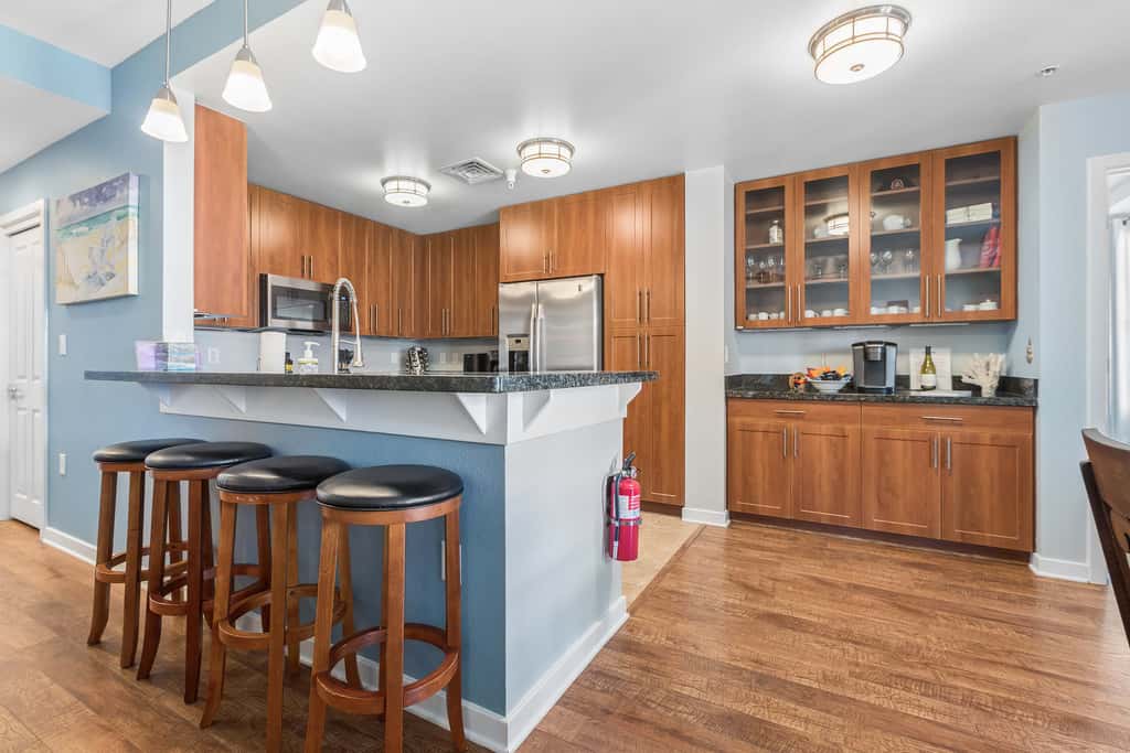 Sojourn 3BD2BA with Balcony, 3 Pools, Beach Access