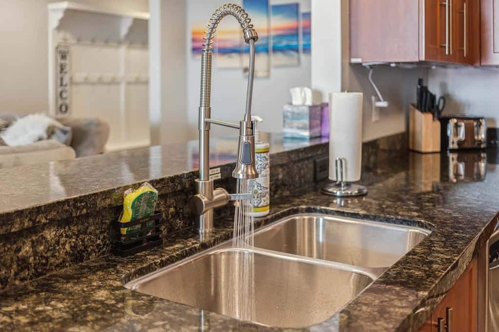 Sojourn 3BD2BA with Balcony, 3 Pools, Beach Access