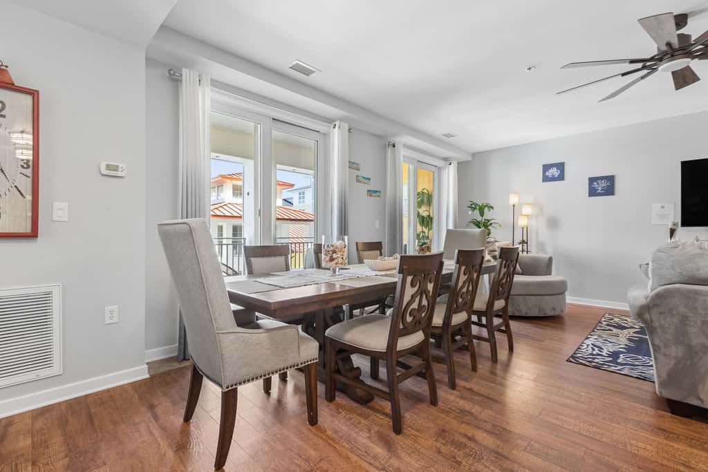 Sojourn 3BD2BA with Balcony, 3 Pools, Beach Access