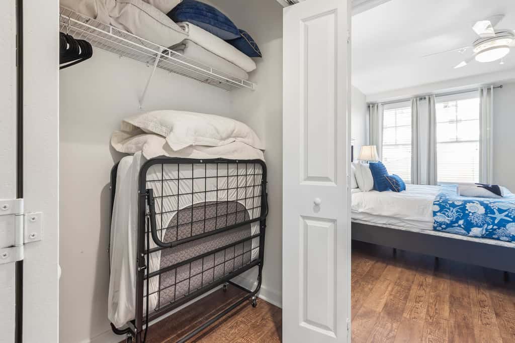 Sojourn 3BD2BA with Balcony, 3 Pools, Beach Access