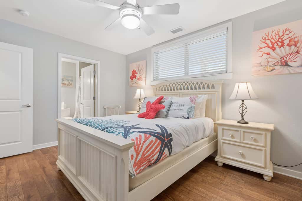 Sojourn 3BD2BA with Balcony, 3 Pools, Beach Access