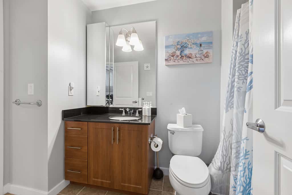 Sojourn 3BD2BA with Balcony, 3 Pools, Beach Access