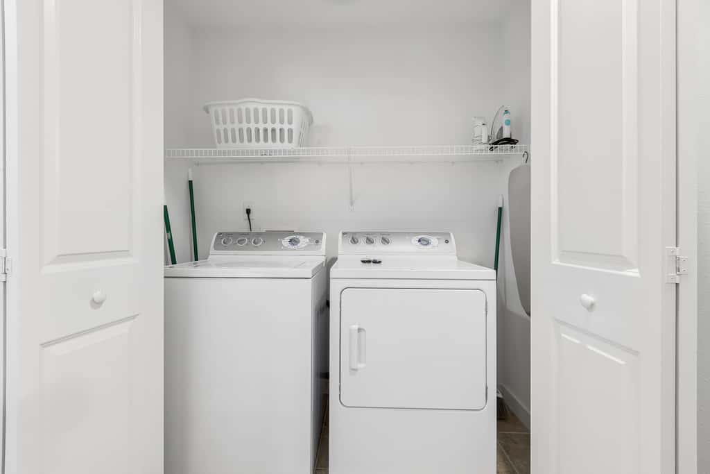 Sojourn 3BD2BA with Balcony, 3 Pools, Beach Access